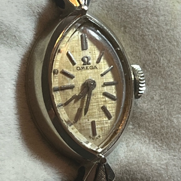 OMEGA 1950 black rope band mechanical manual winding ladies Watch cal 483 - Picture 2 of 13